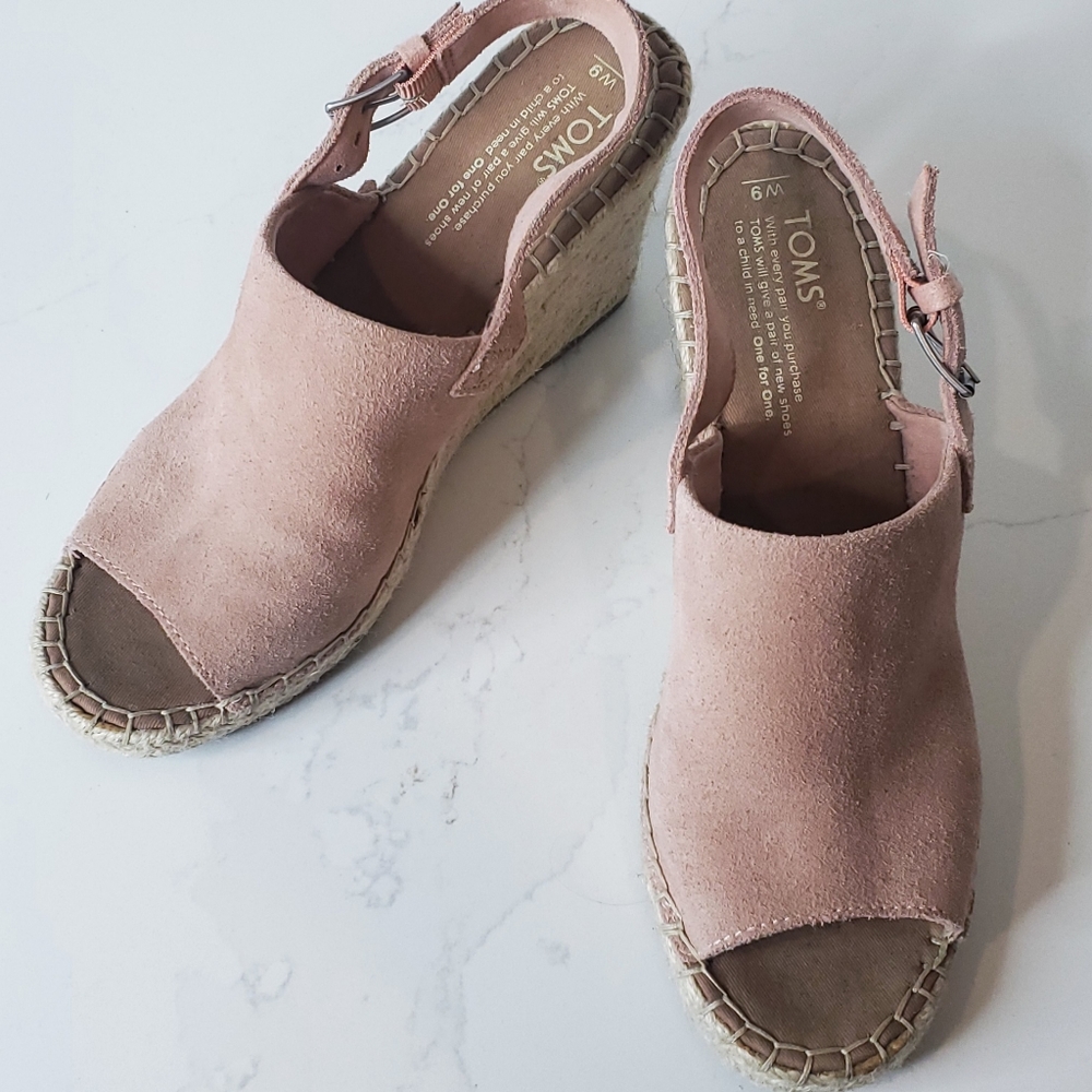 Tom's pink wedges size 9